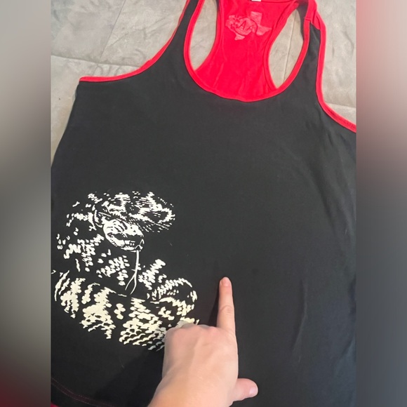 AA women’s XXL rattlesnake tank - Picture 4 of 6